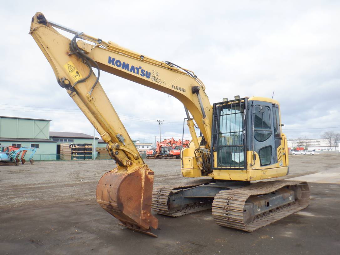 KOMATSU EXCAVATOR
