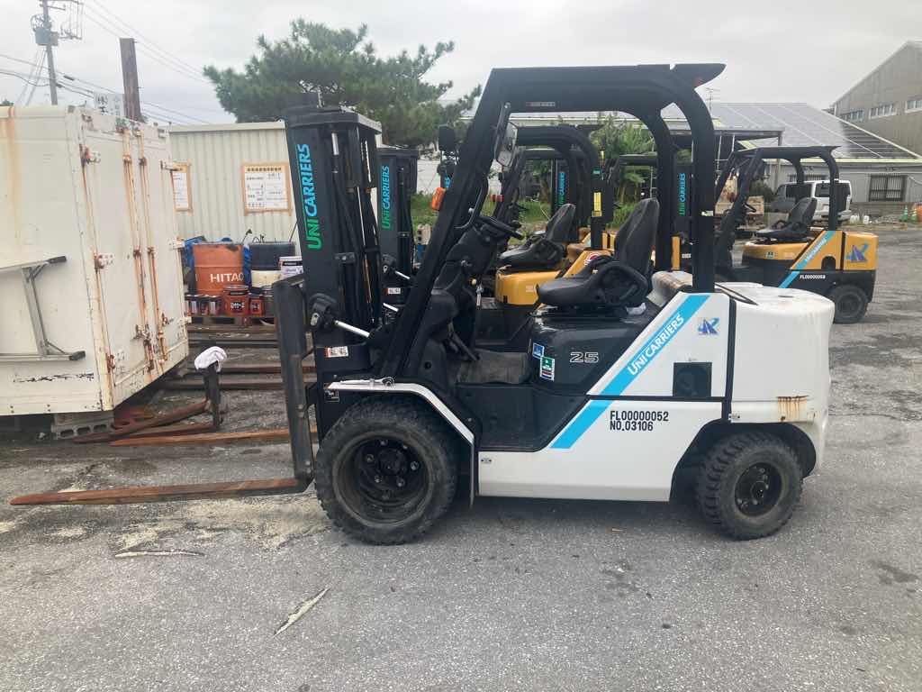 UNICARRIERS 2.5 TONS